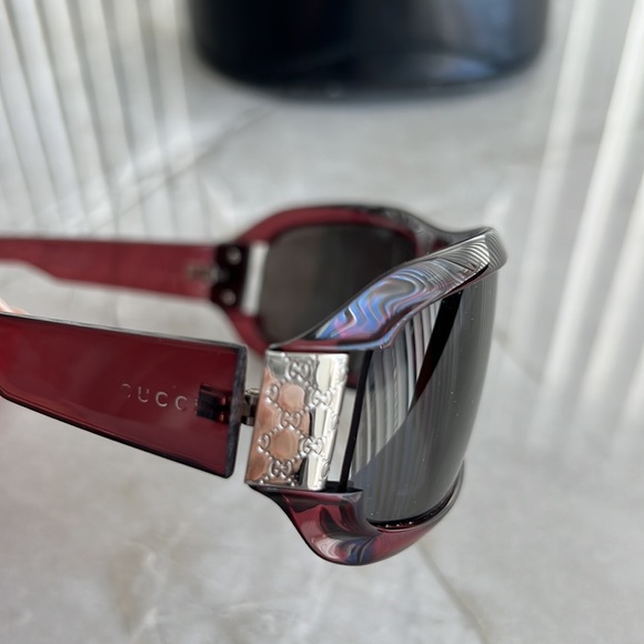 Vintage Gucci Sunglasses - Picture 4 of 10